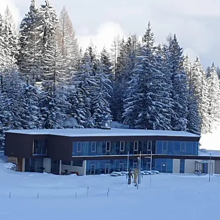 Hoess-alpin-lodge